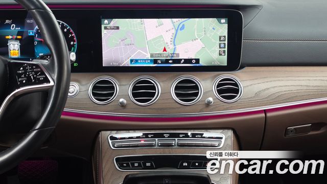 Mercedes-Benz E-Class E300e 4MATIC Exclusive