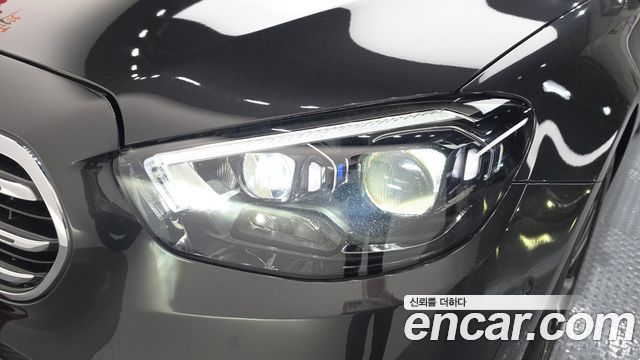 Mercedes-Benz E-Class E300e 4MATIC Exclusive