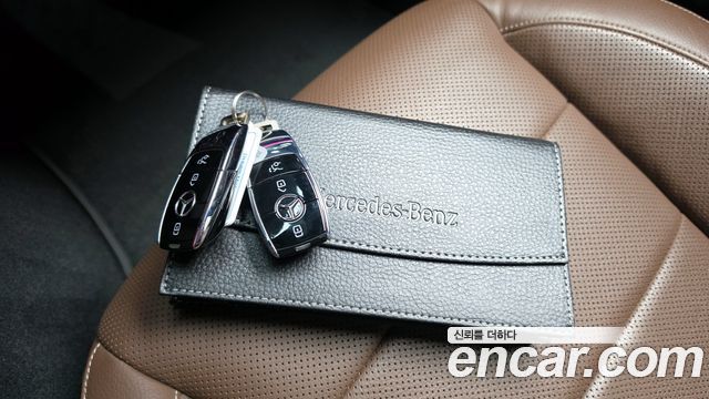 Mercedes-Benz E-Class E300e 4MATIC Exclusive