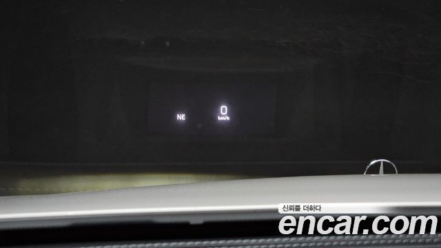 Mercedes-Benz E-Class E300 4MATIC Exclusive