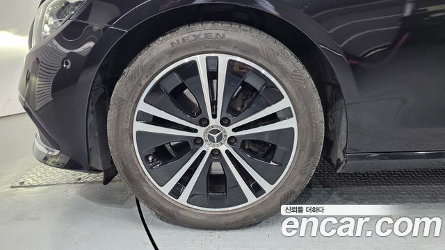 Mercedes-Benz E-Class E250 Avantgarde