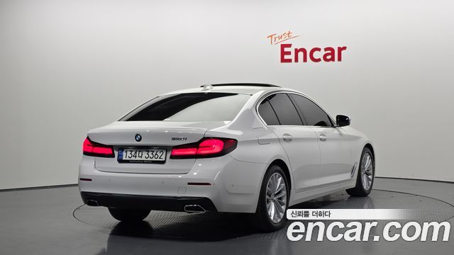 BMW 5-Series 520i Luxury