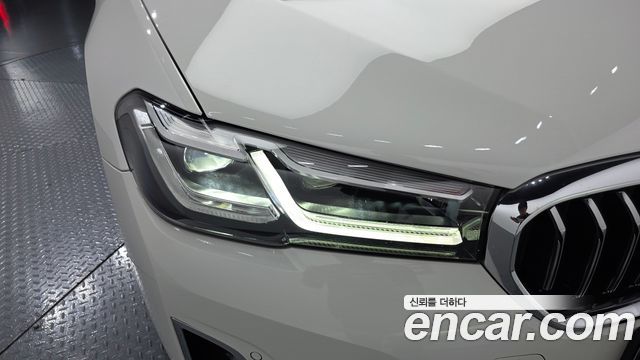 BMW 5-Series 520i Luxury