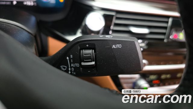 BMW 5-Series 520i Luxury