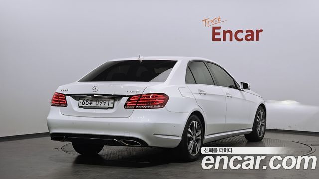 Mercedes-Benz E-Class E220 Bluetec Avantgarde