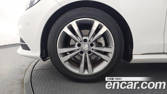 Mercedes-Benz E-Class E220 Bluetec Avantgarde