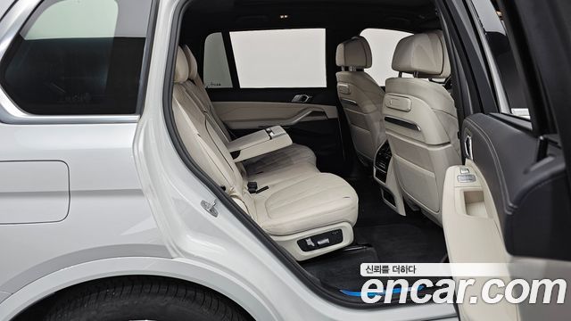 BMW X7 xDrive 40i Design Pure Excellence 7-Seater