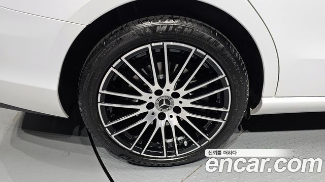 Mercedes-Benz C-Class C200 Avantgarde