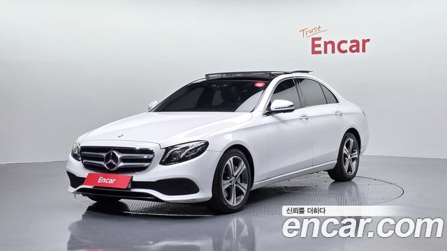 Mercedes-Benz E-Class E300 4MATIC Avnatgarde