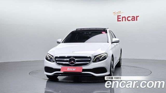 Mercedes-Benz E-Class E300 4MATIC Avnatgarde