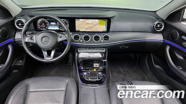Mercedes-Benz E-Class E300 4MATIC Avnatgarde
