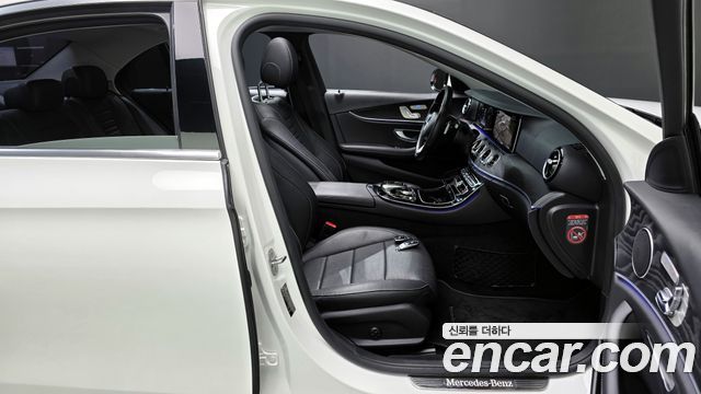 Mercedes-Benz E-Class E300 4MATIC Avnatgarde