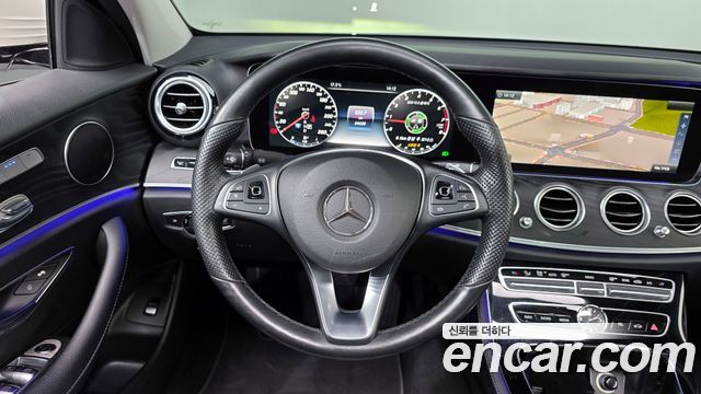Mercedes-Benz E-Class E300 4MATIC Avnatgarde
