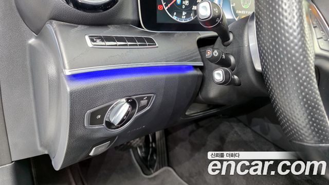 Mercedes-Benz E-Class E300 4MATIC Avnatgarde