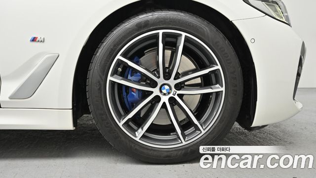 BMW 5-Series 520i M Sport