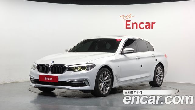 BMW 5-Series 520i Luxury