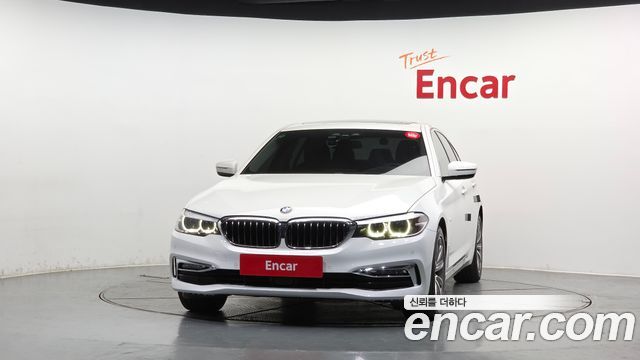 BMW 5-Series 520i Luxury