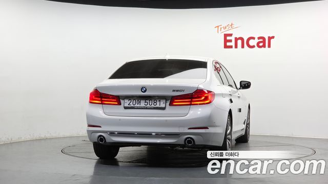 BMW 5-Series 520i Luxury