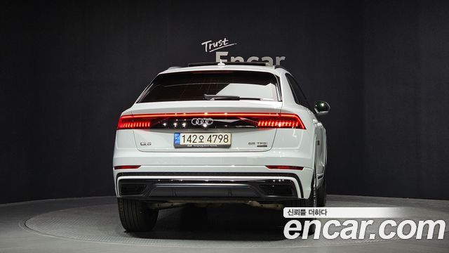 Audi Q8 55 TFSI Quattro Premium
