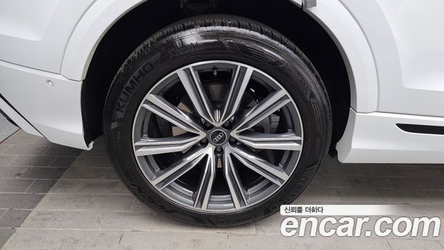 Audi Q8 55 TFSI Quattro Premium