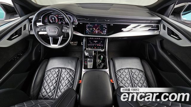 Audi Q8 55 TFSI Quattro Premium