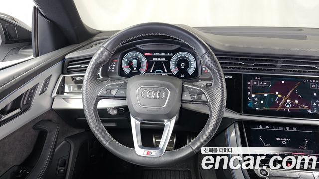 Audi Q8 55 TFSI Quattro Premium