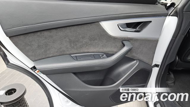 Audi Q8 55 TFSI Quattro Premium