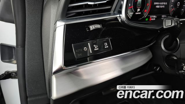 Audi Q8 55 TFSI Quattro Premium