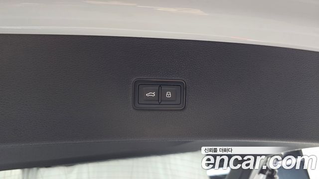 Audi Q8 55 TFSI Quattro Premium