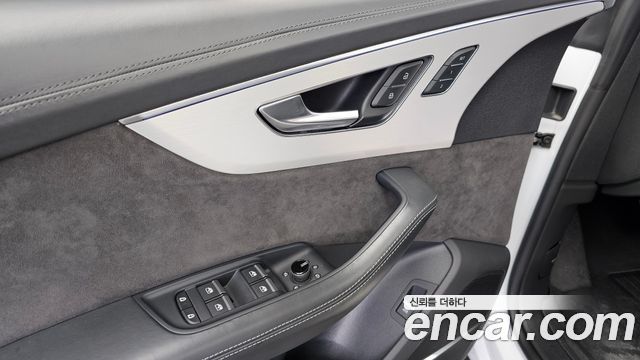 Audi Q8 55 TFSI Quattro Premium