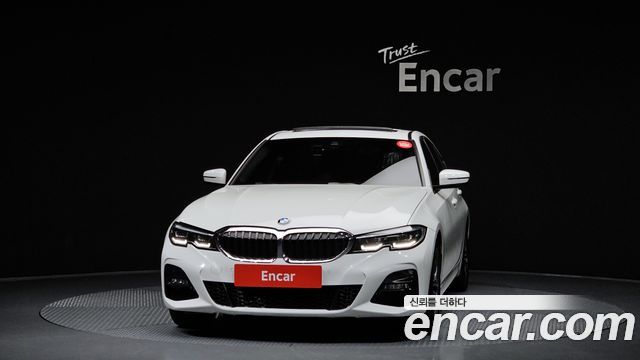 BMW 3-Series 320i