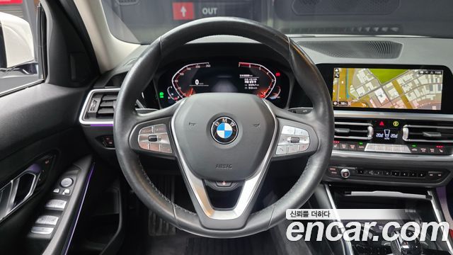 BMW 3-Series 320i