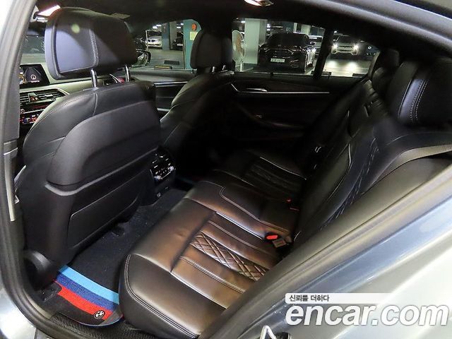 BMW 5-Series 530i M Sport Package Plus