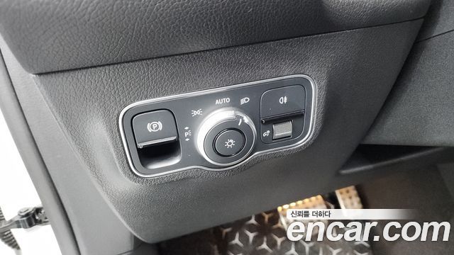Mercedes-Benz GLB-Class GLB250 4MATIC