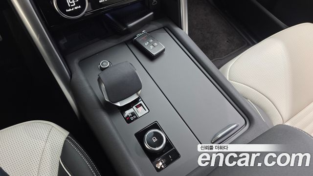 Land Rover Discovery P360 Dynamic HSE