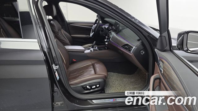 BMW 5-Series 523d M Sport