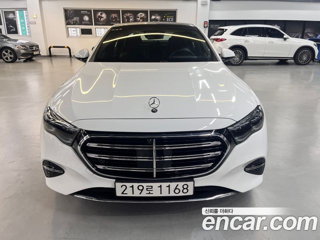 Mercedes-Benz E-Class E300 4MATIC Exclusive