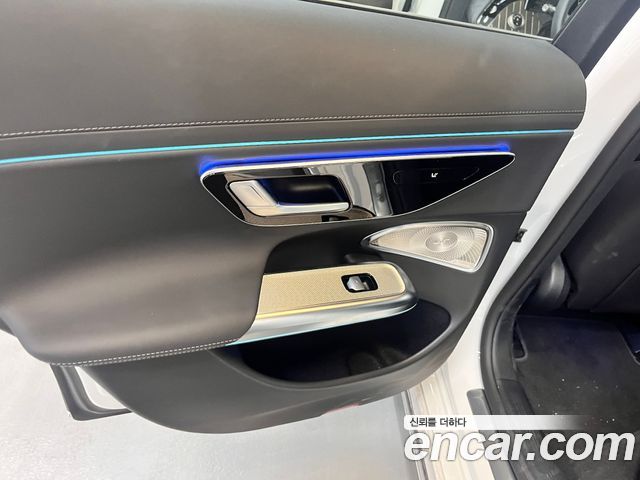 Mercedes-Benz E-Class E300 4MATIC Exclusive