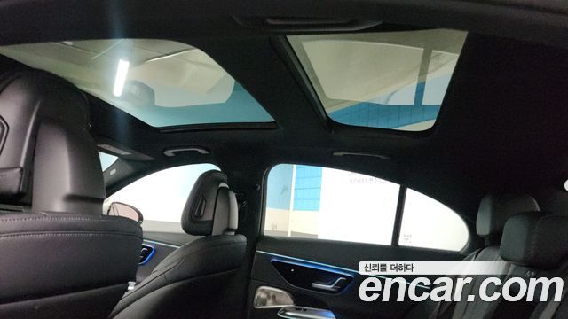 Mercedes-Benz E-Class E300 4MATIC Exclusive