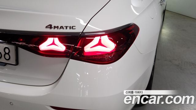Mercedes-Benz E-Class E300 4MATIC Exclusive