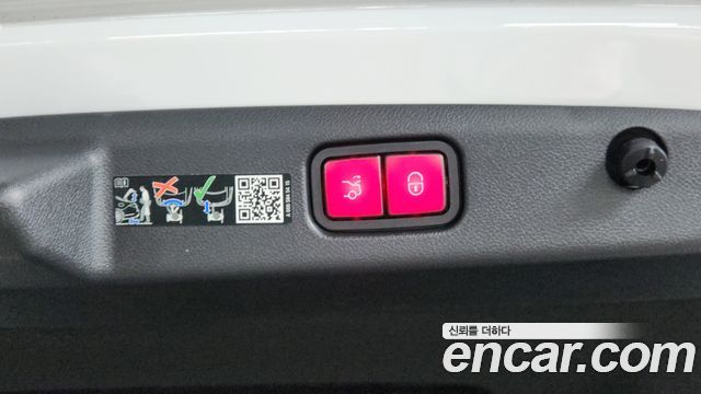 Mercedes-Benz E-Class E300 4MATIC Exclusive