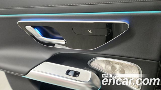 Mercedes-Benz E-Class E300 4MATIC Exclusive