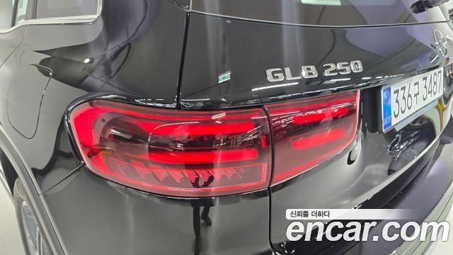 Mercedes-Benz GLB-Class GLB250 4MATIC