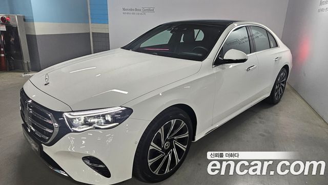 Mercedes-Benz E-Class E300 4MATIC Exclusive