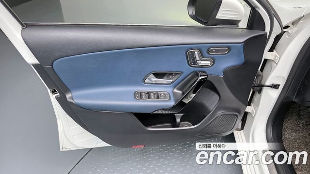 Mercedes-Benz A-Class A220 Hatchback