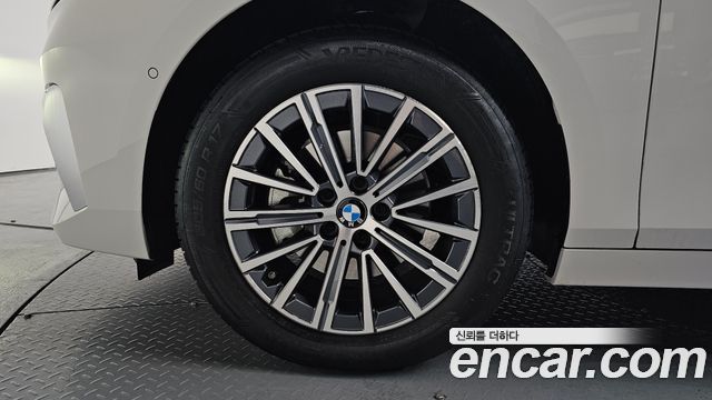 BMW 2-Series 220i Luxury