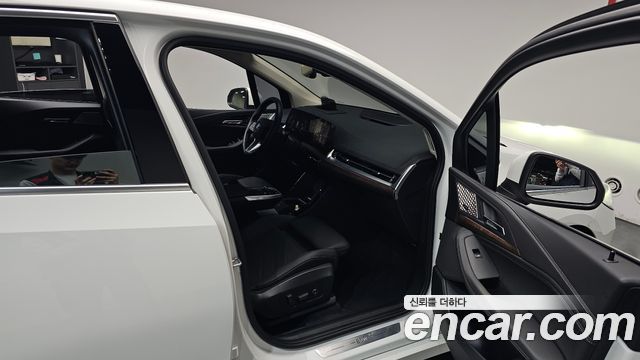 BMW 2-Series 220i Luxury