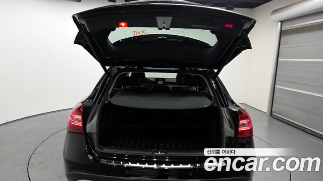 Mercedes-Benz GLA-Class GLA220