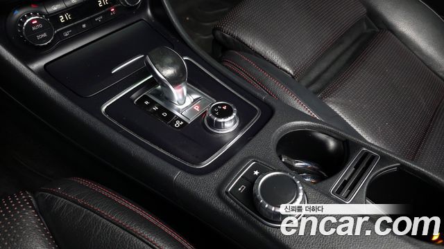 Mercedes-Benz CLA-Class CLA45 AMG 4MATIC