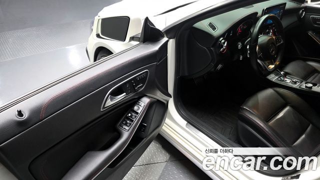 Mercedes-Benz CLA-Class CLA45 AMG 4MATIC